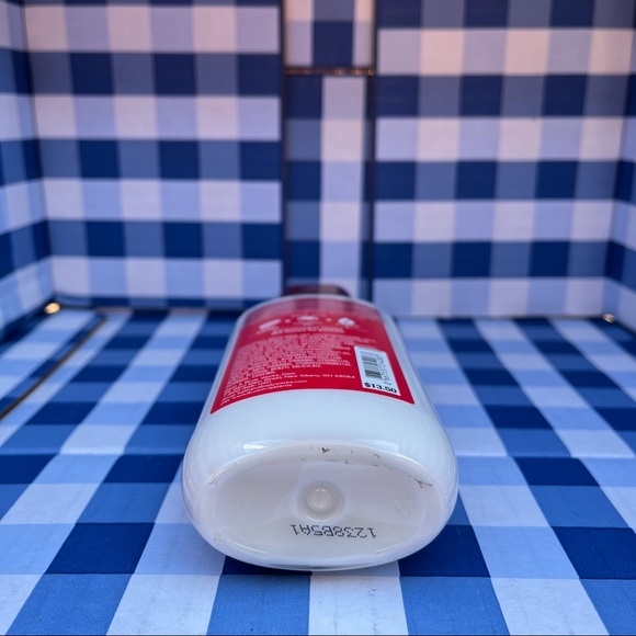 WINTER CANDY APPLE Body Lotion - Picture 4 of 4